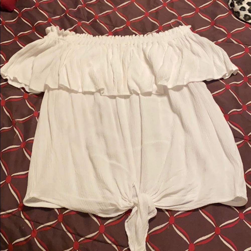 White off the shoulders top!